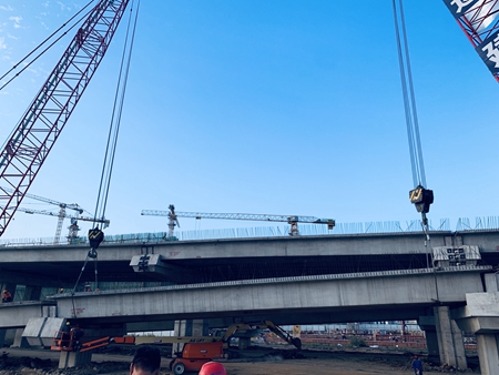 01And_副本.jpg 01And_副本.jpg