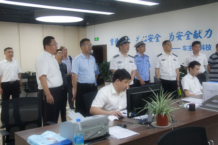 葉忠華查國鴻2_副本.jpg 葉忠華查國鴻2_副本.jpg