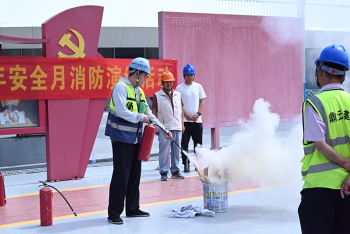 南湖未來廣場安全演練副本_副本.jpg 南湖未來廣場安全演練副本_副本.jpg